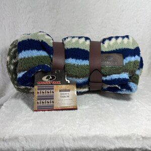 Mossy Oak Sherpa Throw Blanket 50x70 Deer Buck Carrying Strap Camping
